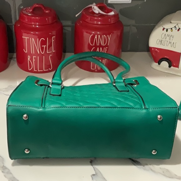 Charming Charlie Kelly Green Purse and Matching Wallet - Picture 3 of 9
